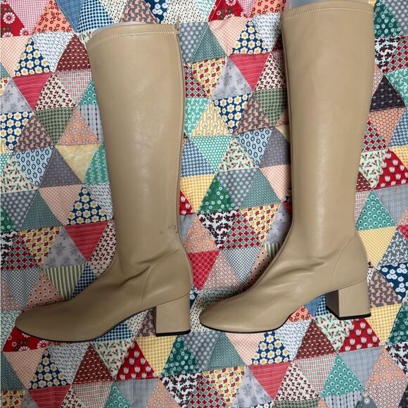 Tan Knee-High Boots Charles & Keith size 9 - Picture 2 of 4